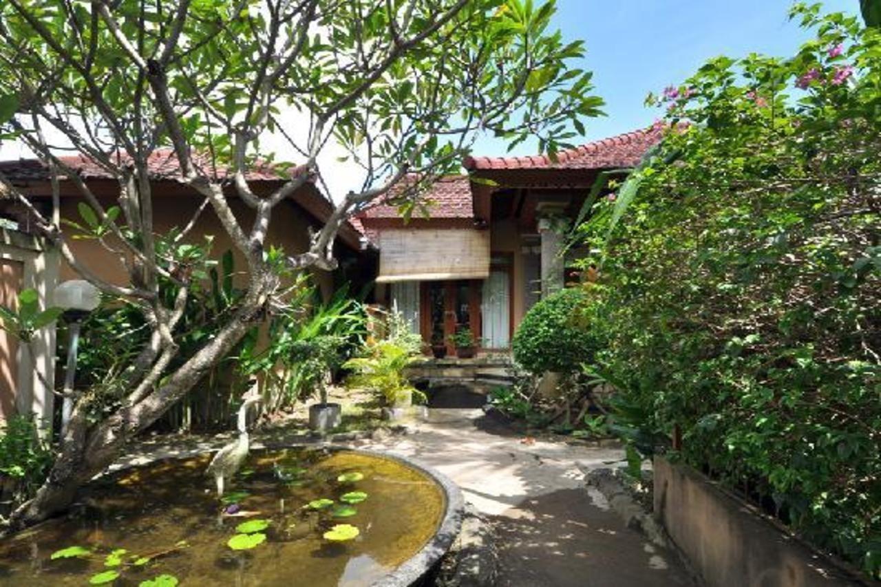 Bali Breezz Hotel Jimbaran  Bagian luar foto