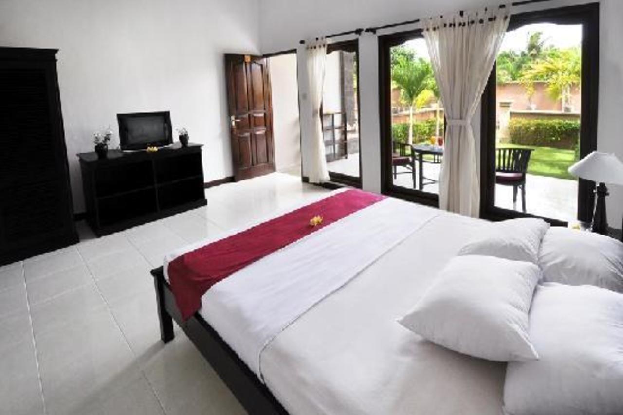 Bali Breezz Hotel Jimbaran  Bagian luar foto