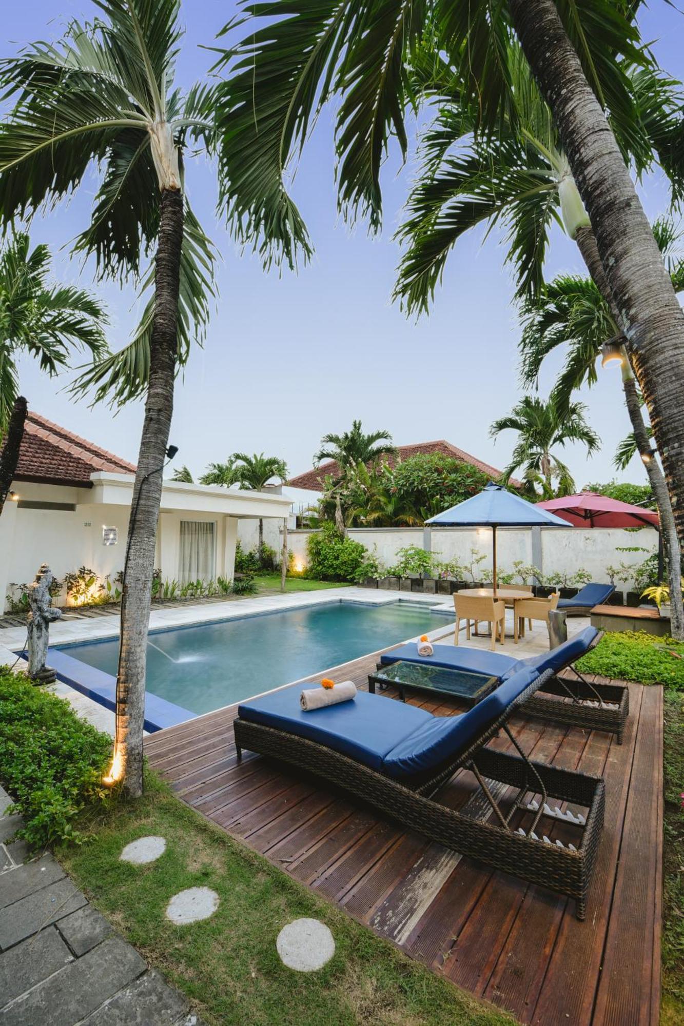 Bali Breezz Hotel Jimbaran  Bagian luar foto
