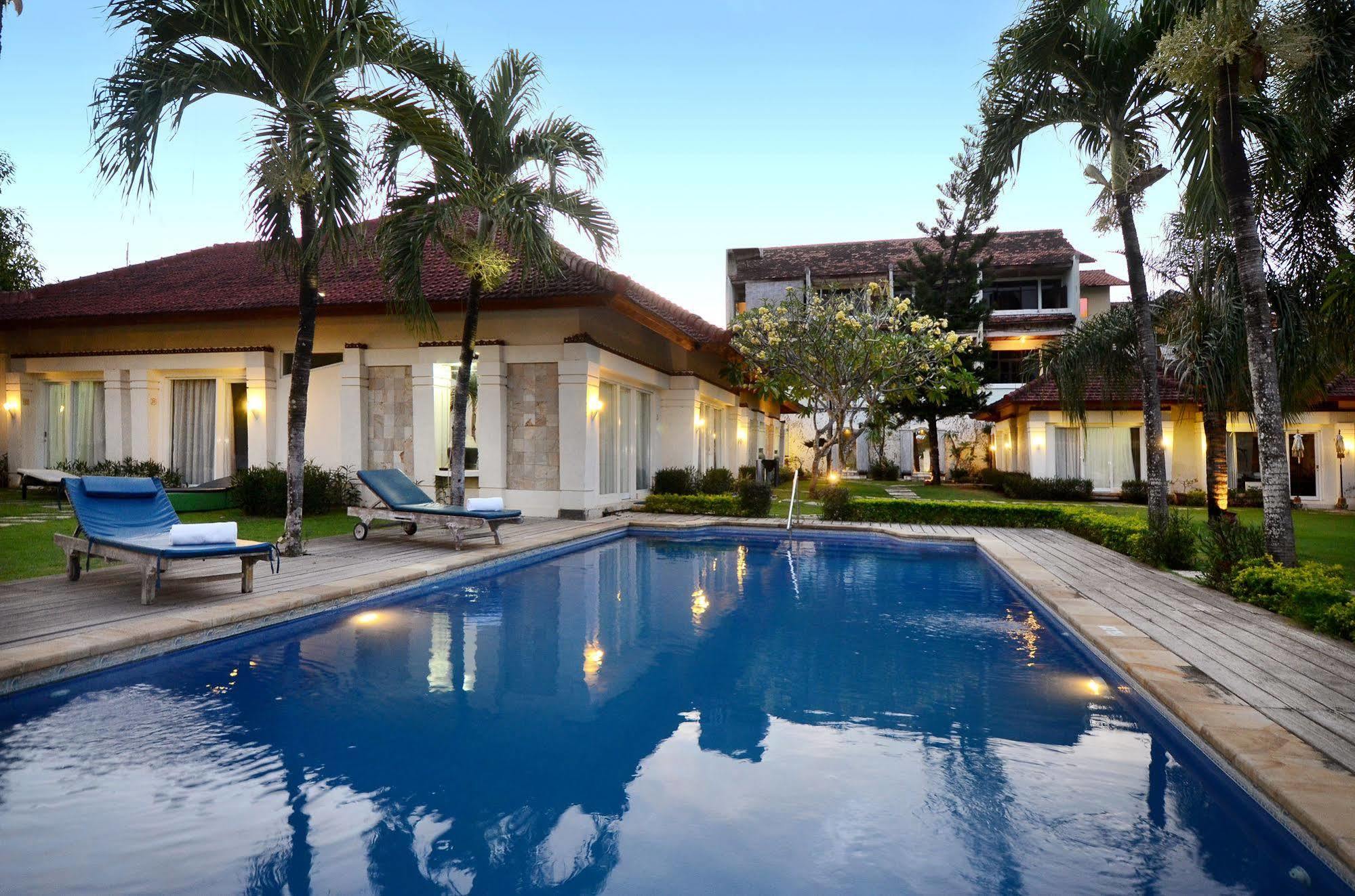 Bali Breezz Hotel Jimbaran  Bagian luar foto